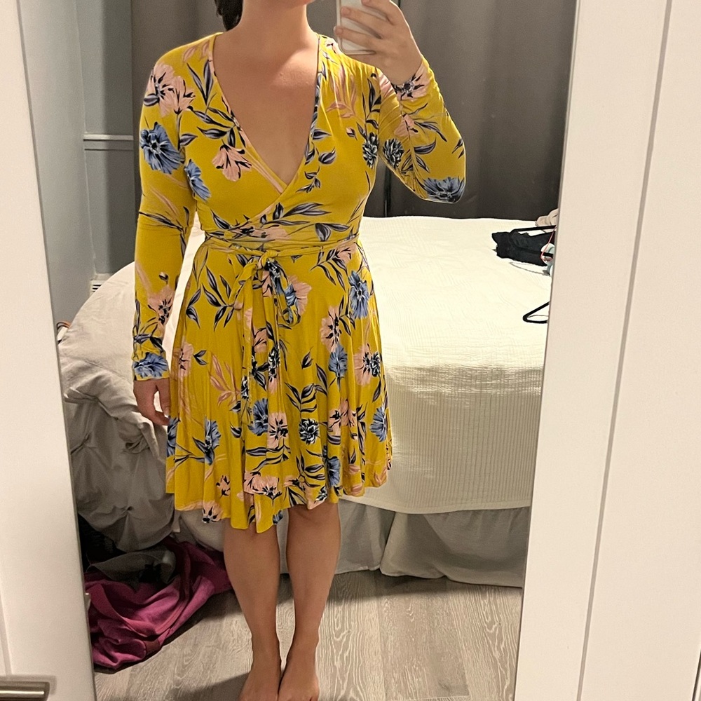 Yumi Kim yellow floral print knit wrap dress size M